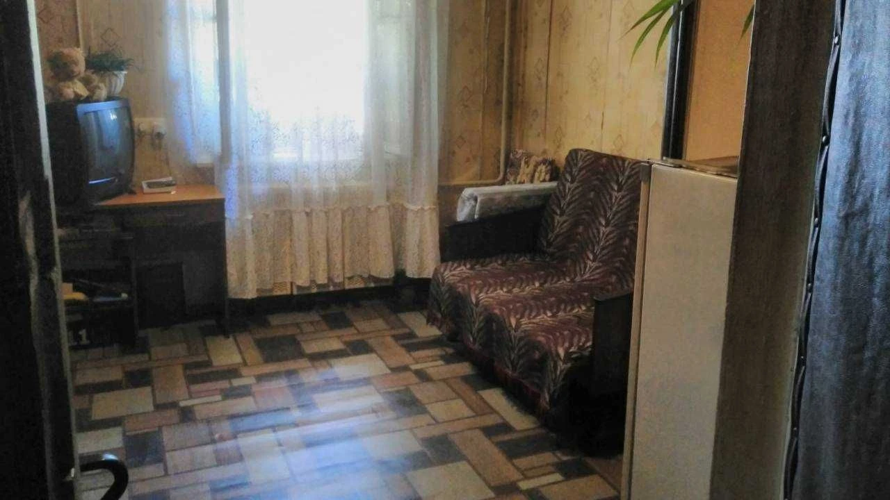 Продам 1 но комнатную квартиру в Лузановке Сталинка