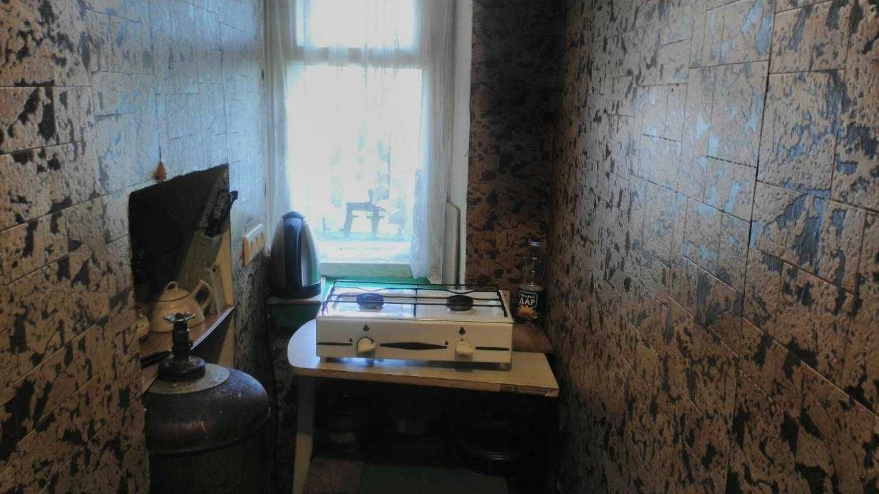 Продам 1 но комнатную квартиру в Лузановке Сталинка