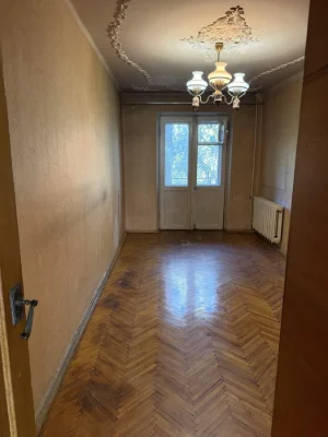 3х кімнатная квартира на Черемушках, середній поверх