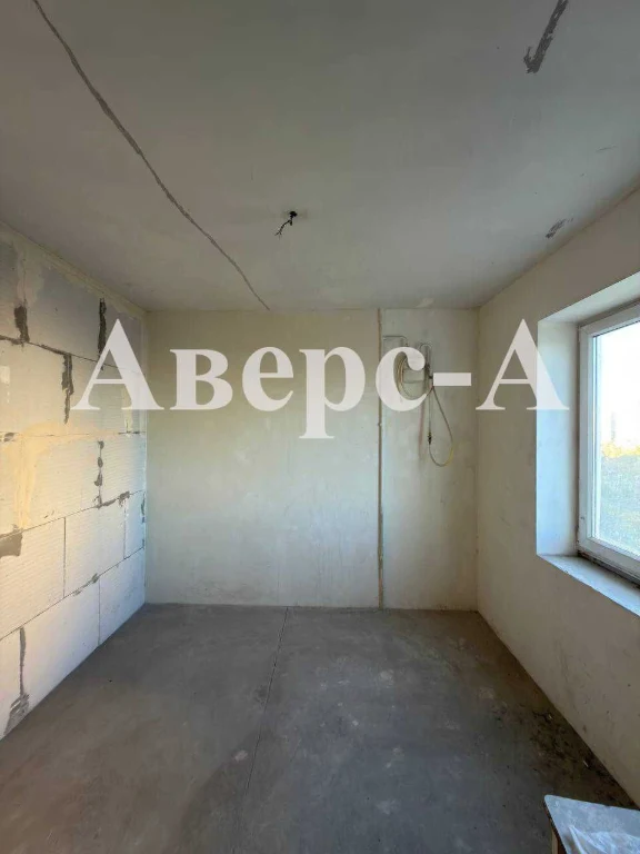 Продам 3-х комнатную квартиру на Заболотном.