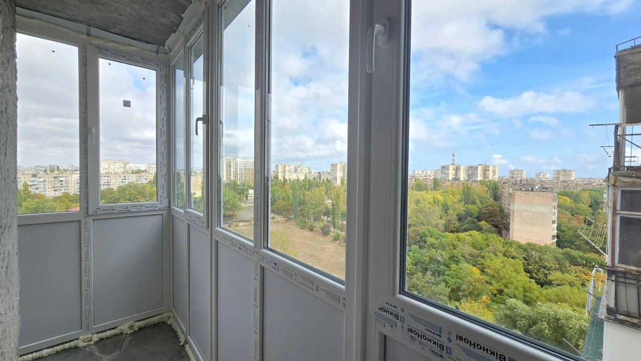 Продам 2-комнатную квартиру в кирпичном доме на Таирова. Ока