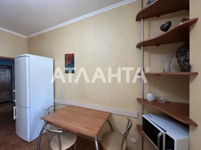 Простора 2-кімнатна квартира на вул. Палубна, Адміральський