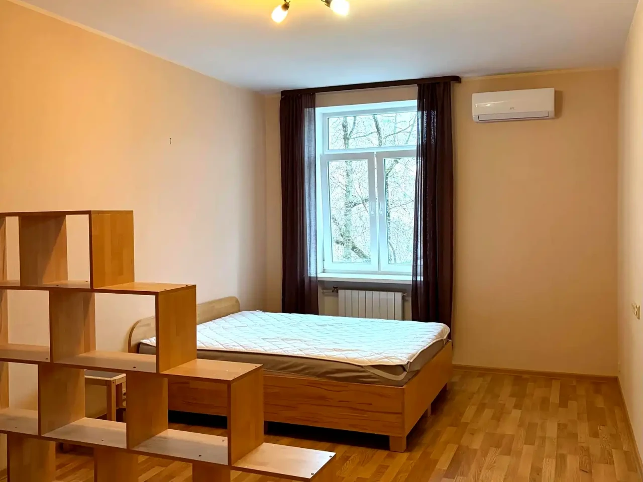 Сдается 2-комнатная квартира 76 м²