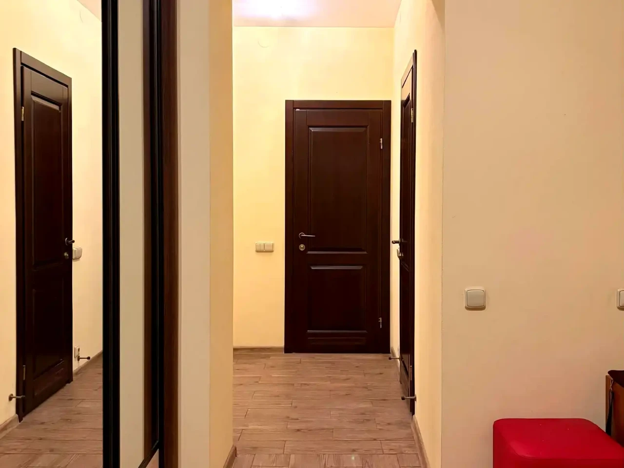 Сдается 2-комнатная квартира 76 м²