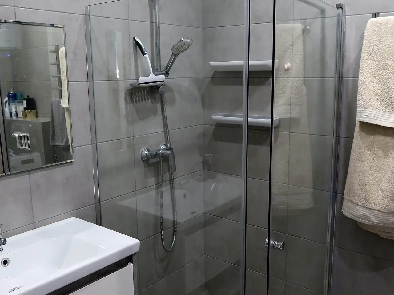 Rent 1-bedroom apartment 42 sq m, 24/25 floor