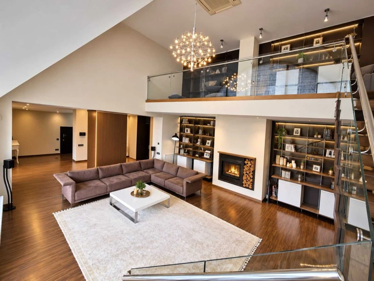 Volodymyra Ivasyuk, 6, Rent a Premium Two-Level Apartment