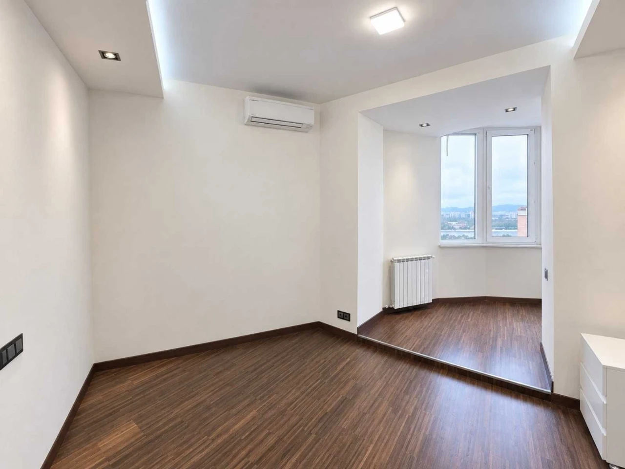 Volodymyra Ivasyuk, 6, Rent a Premium Two-Level Apartment
