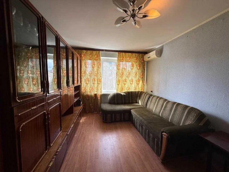Available 3-room apartment at O. Arkhipenko st. 4a, Obolon'