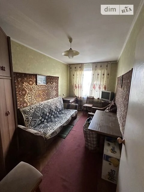 Sale of 3-room apartment 65 sq. m on Volodymyr Ivasyuk Ave. 44