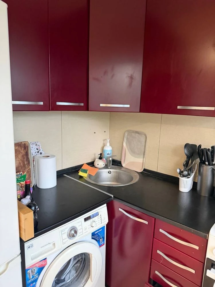 One-bedroom apartment (35 sq.m) in Dnipro district, Kyiv.