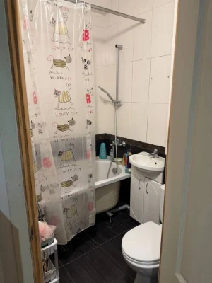 One-bedroom apartment (35 sq.m) in Dnipro district, Kyiv.