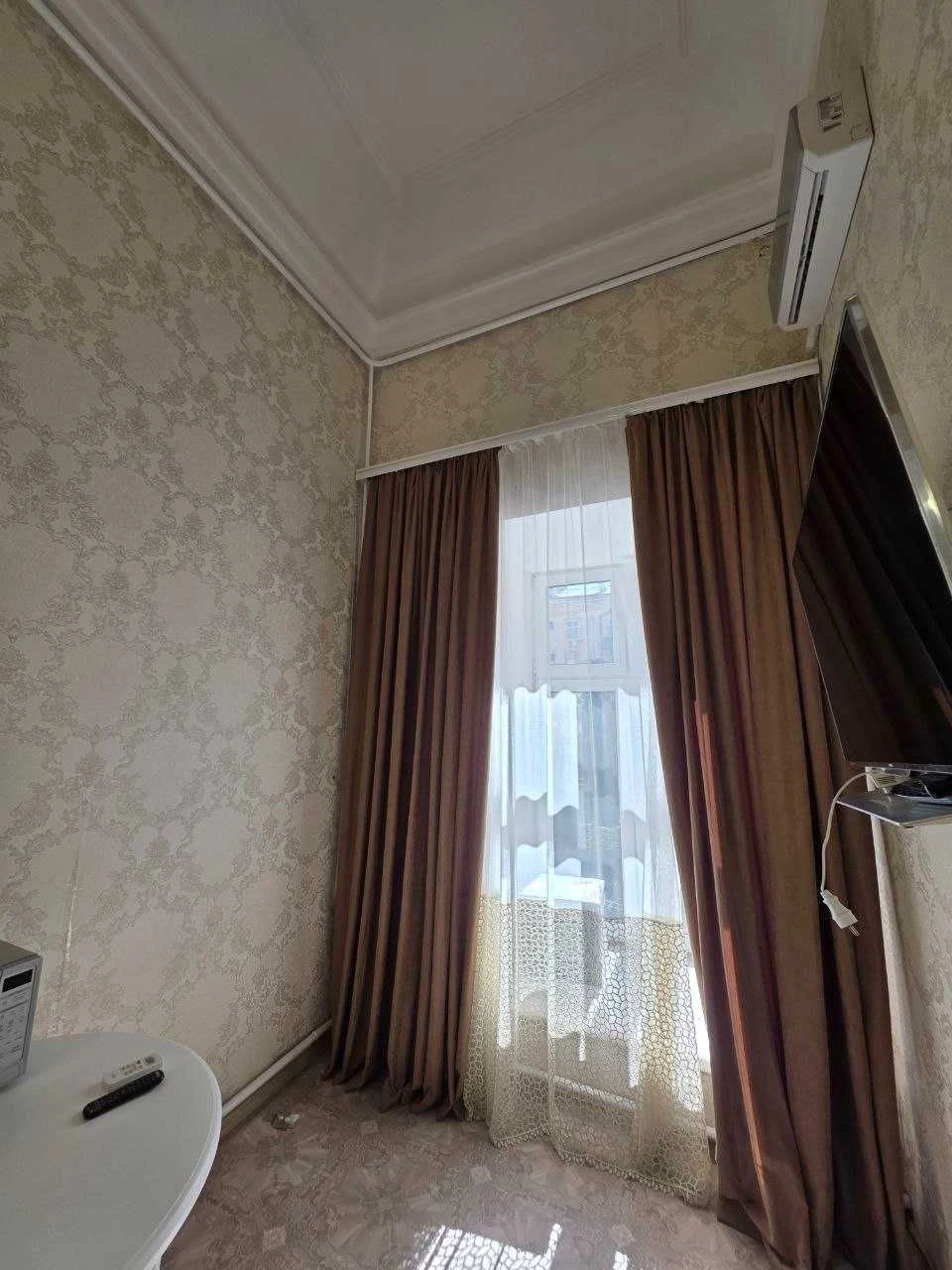 Продається 1-кімнатна квартира 27 м² в центрі