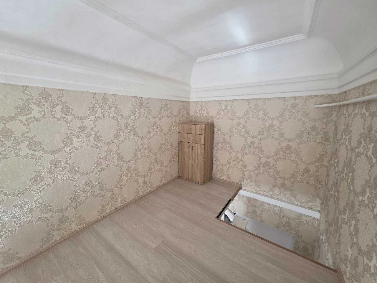 Продається 1-кімнатна квартира 27 м² в центрі