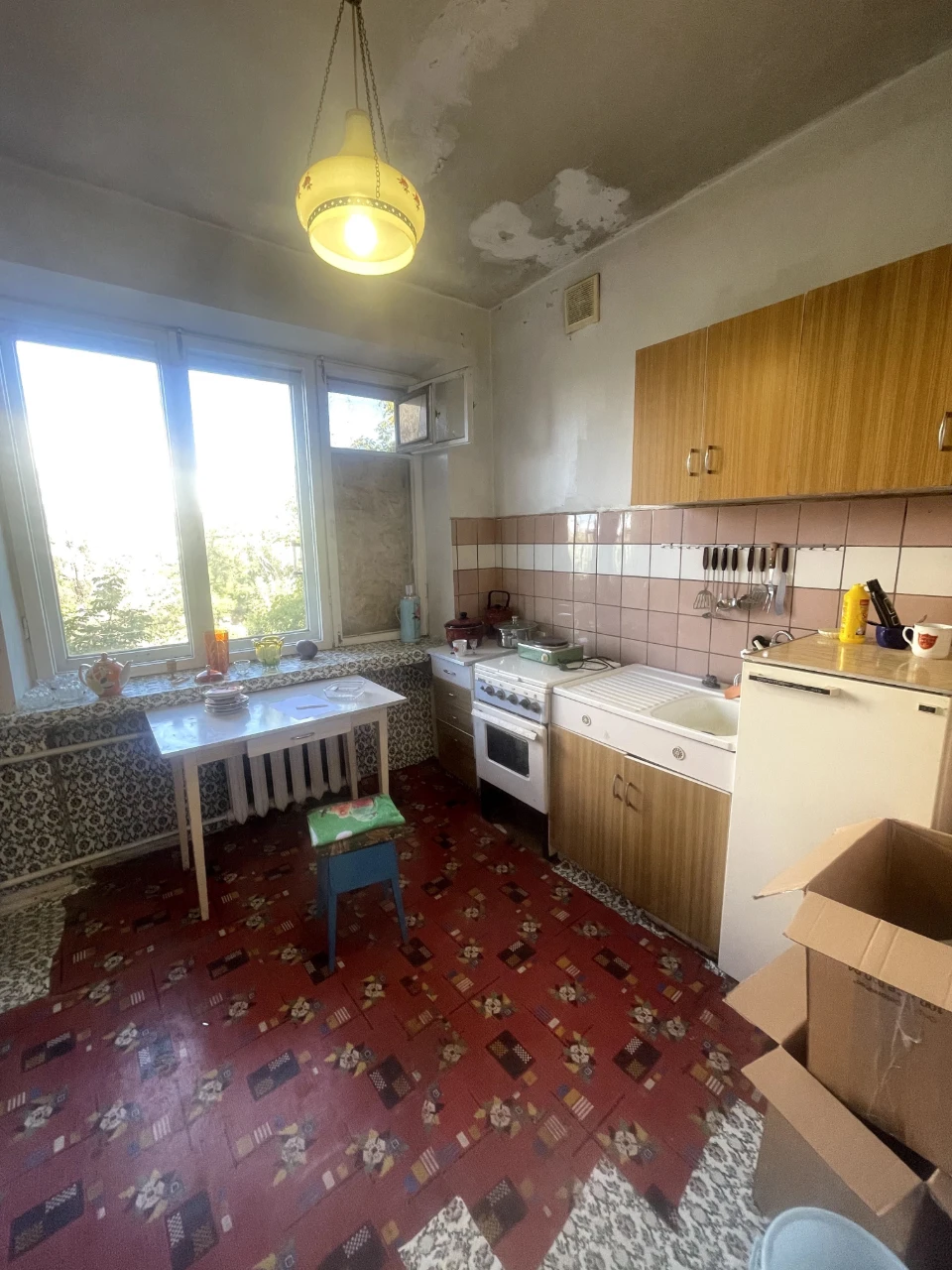 For Sale: Three-room apartment on Naberezhnaya
