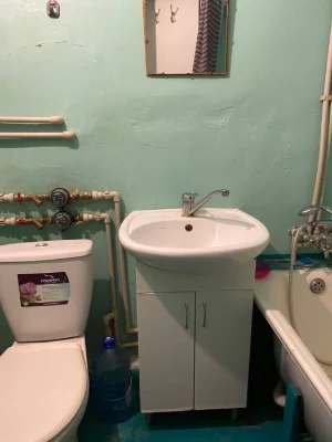 I will sell an apartment 1km. Center (small market). Owner