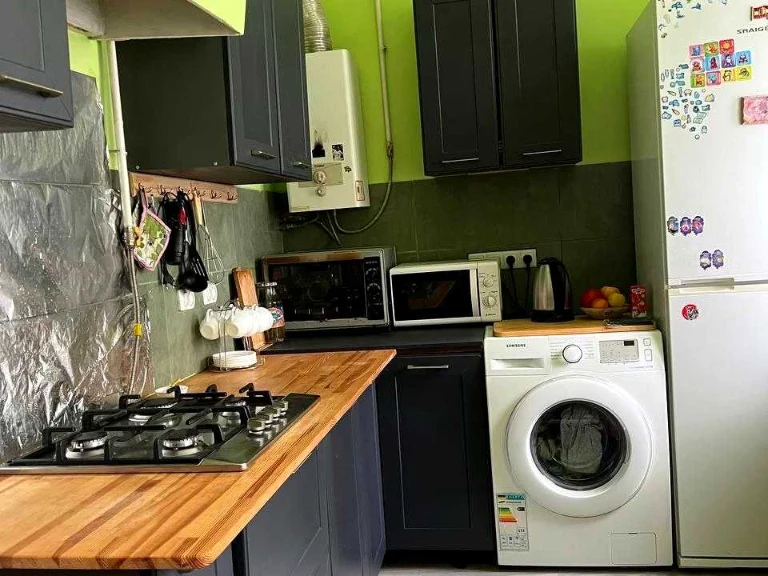 Apartment. Lviv, Zalesnicha St.