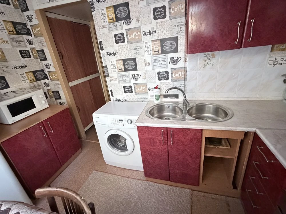 For Sale: Separate Two-Room Apartment, 47 sq m, Gasified House.