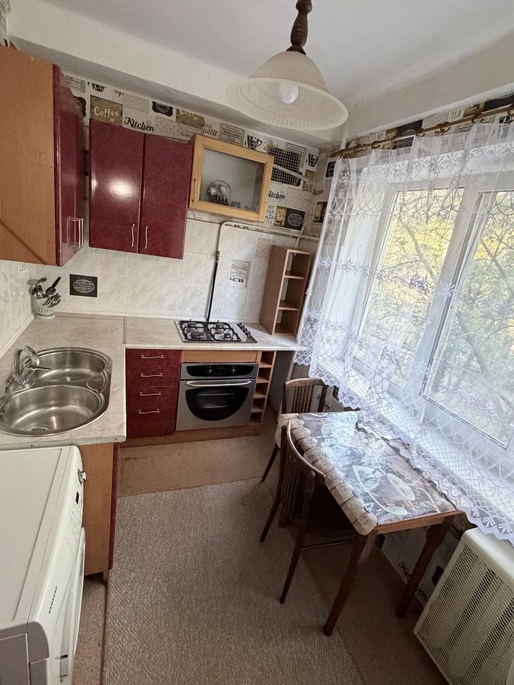 For Sale: Separate Two-Room Apartment, 47 sq m, Gasified House.