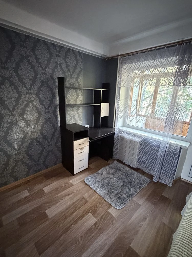 For Sale: Separate Two-Room Apartment, 47 sq m, Gasified House.