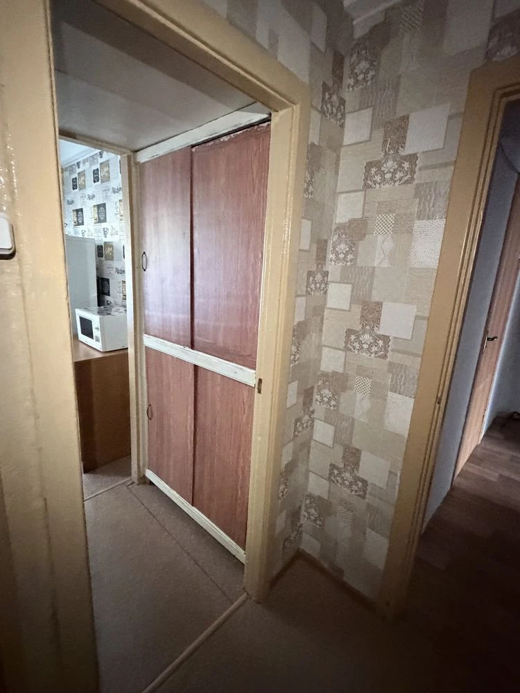 For Sale: Separate Two-Room Apartment, 47 sq m, Gasified House.