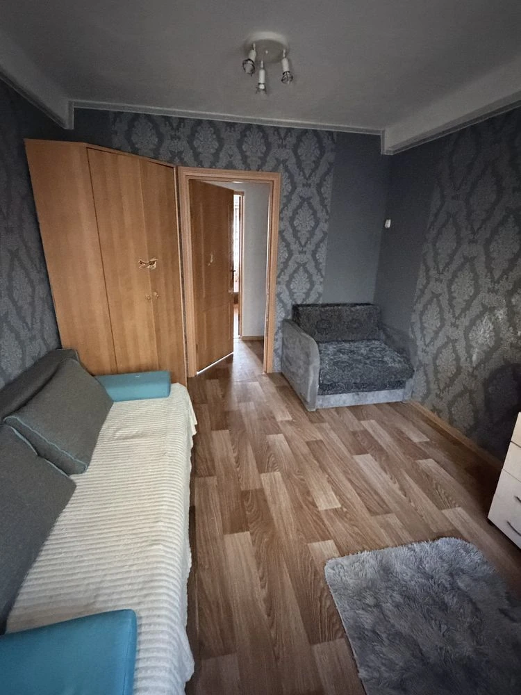For Sale: Separate Two-Room Apartment, 47 sq m, Gasified House.