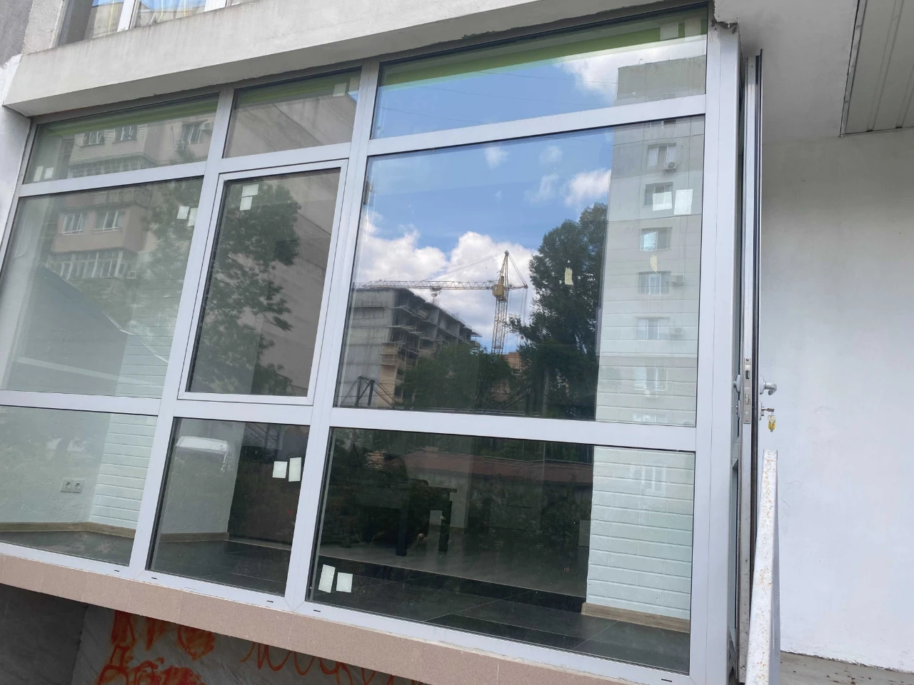 Продається квартира біля моря та парку з ремонтом, меблями та технікою