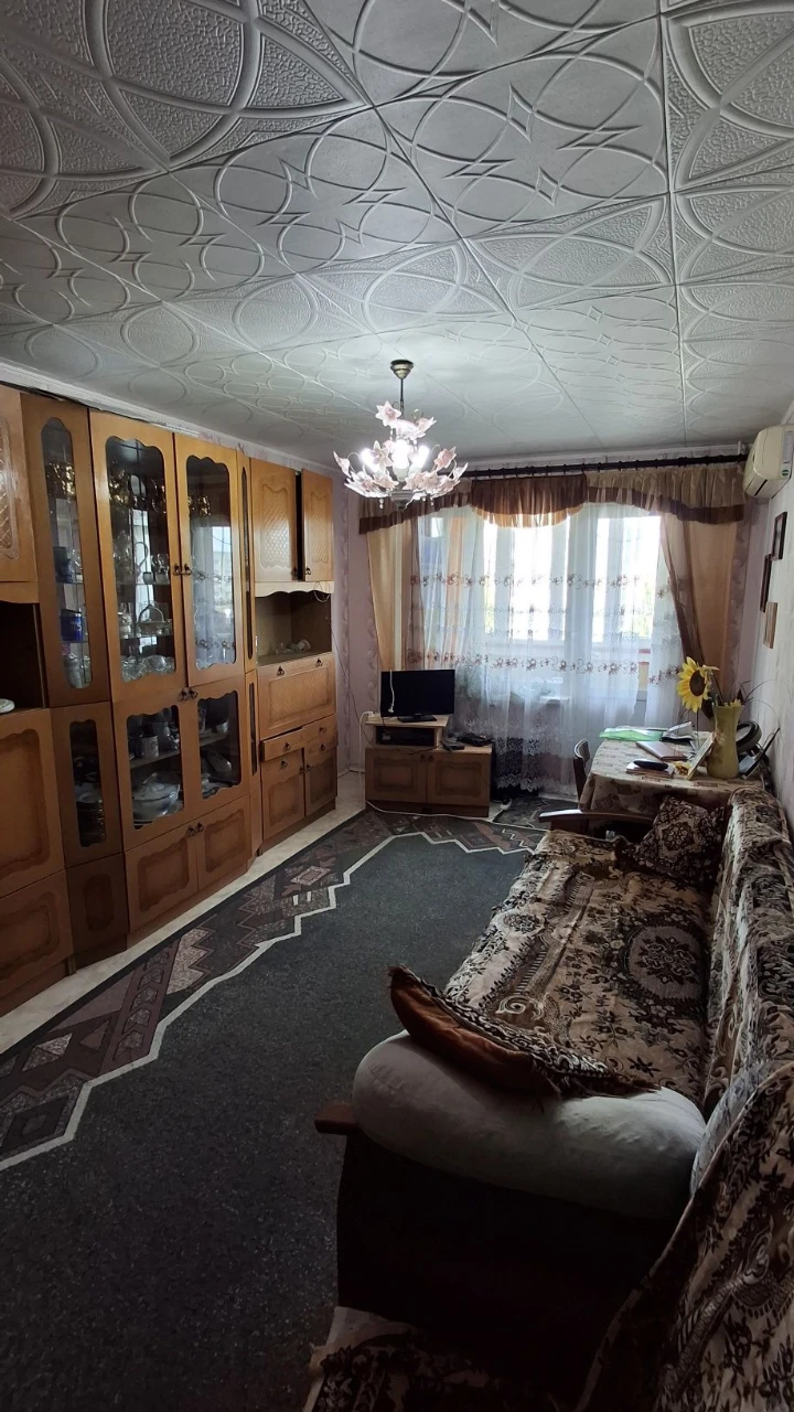 For Sale: 2-room apartment in Plaza Peremogy.