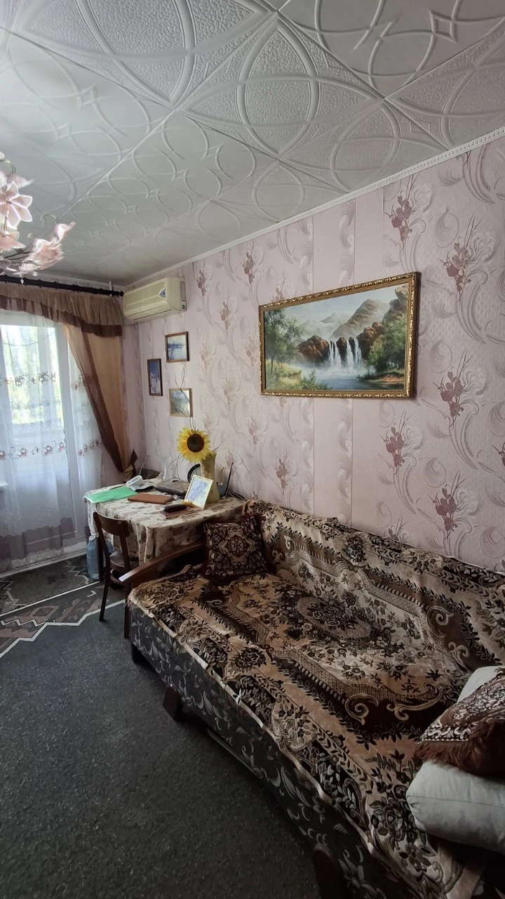 For Sale: 2-room apartment in Plaza Peremogy.