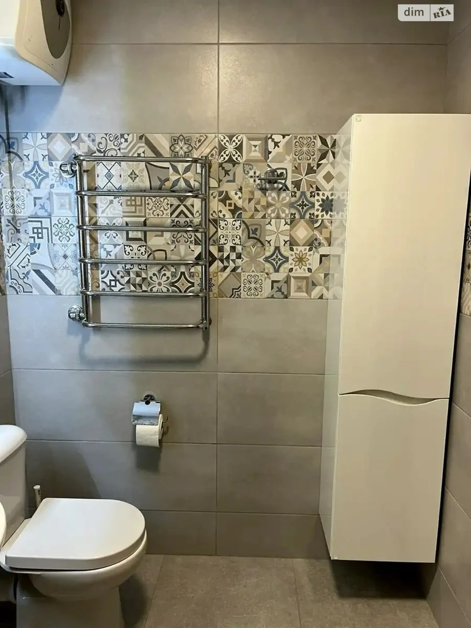Long-Term Rental Apartment, Poczynki