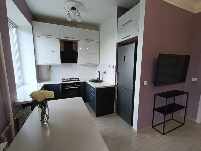 Pechersk. Ioann Pavla II Street 19. Apartment with renovation 54 sq m