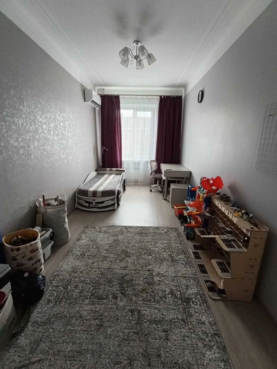Pechersk. Ioann Pavla II Street 19. Apartment with renovation 54 sq m