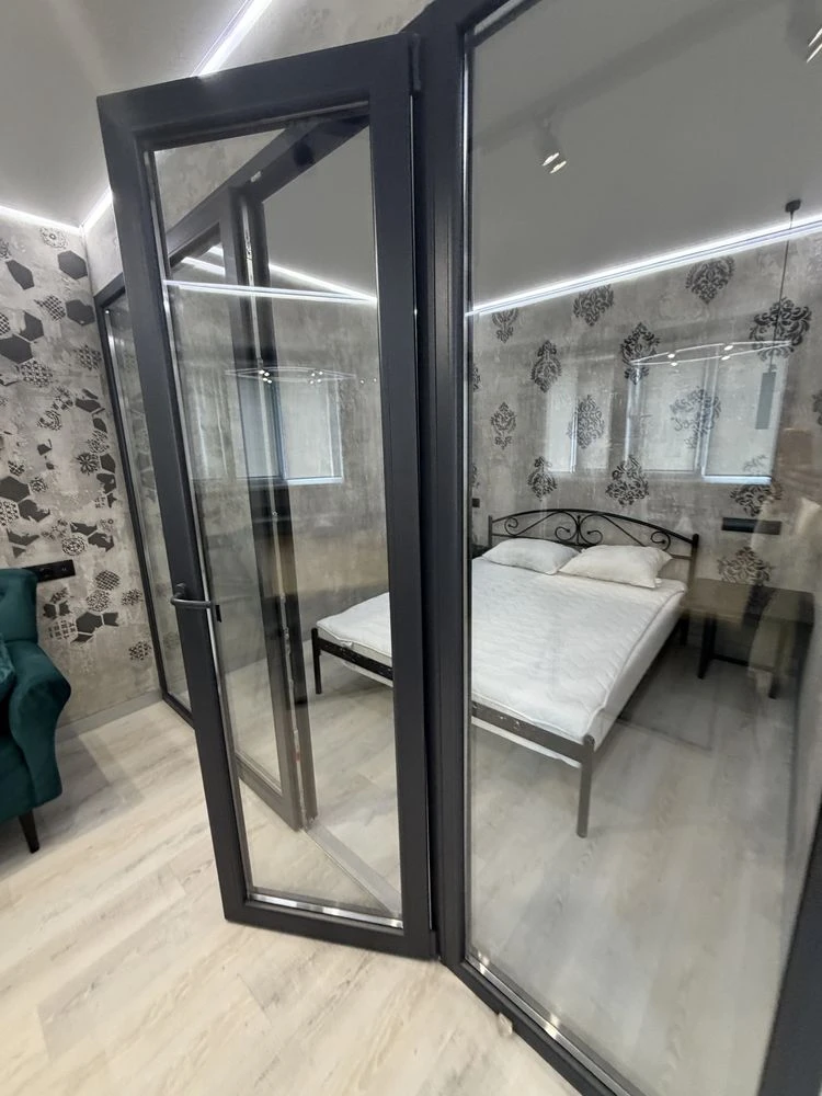 1 room apartment renovated, Right Bank, Dudykina 19A