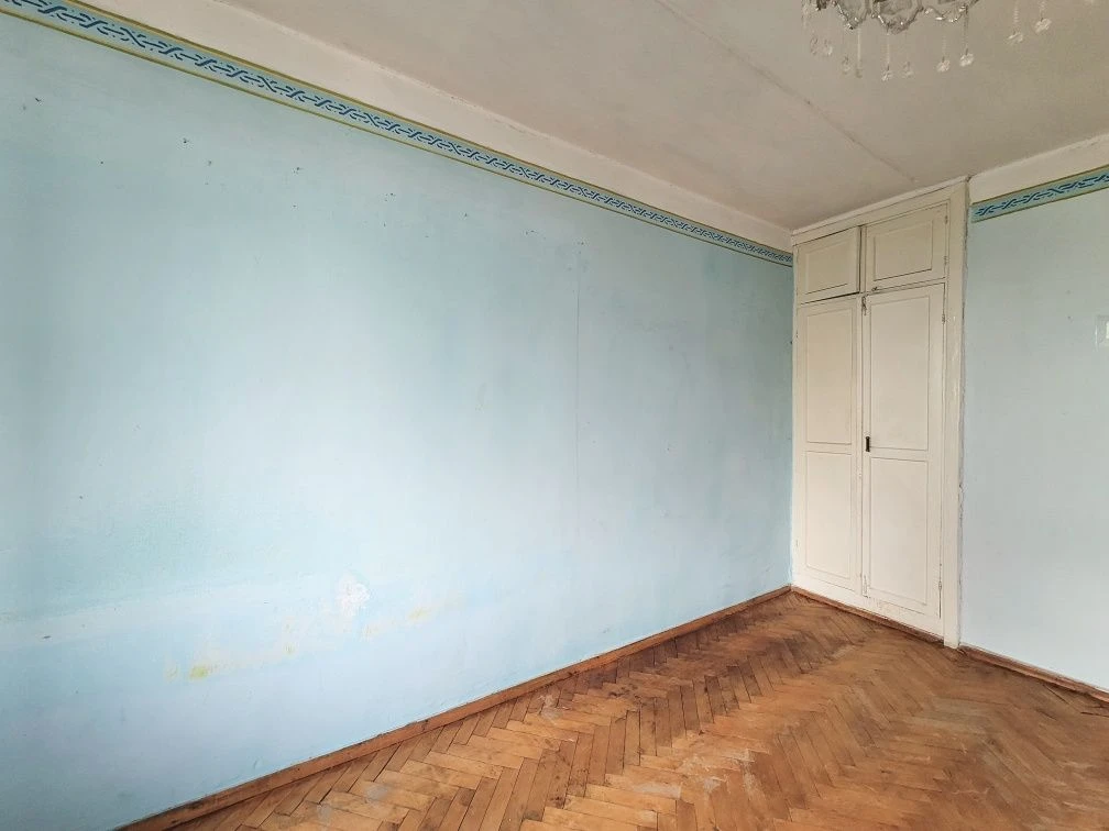 2-room apartment 47 m², Trade Street, separate rooms