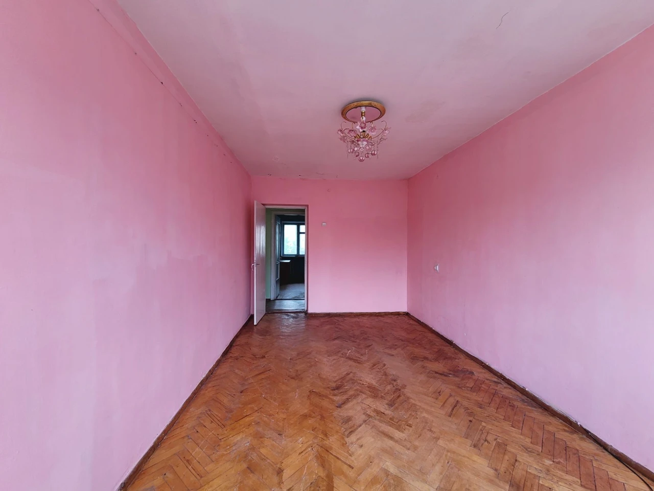 2-room apartment 47 m², Trade Street, separate rooms