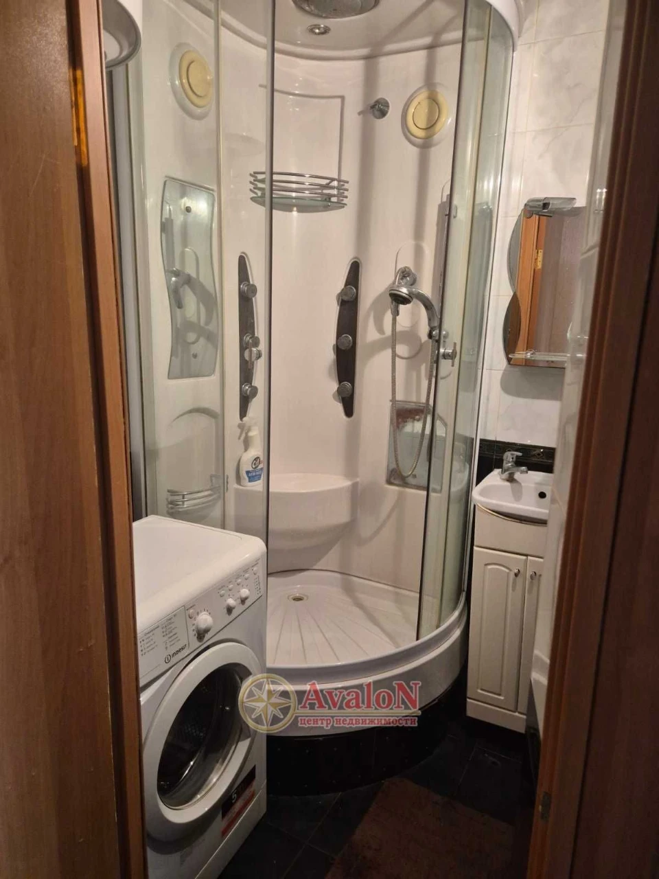 For sale: Three-room apartment