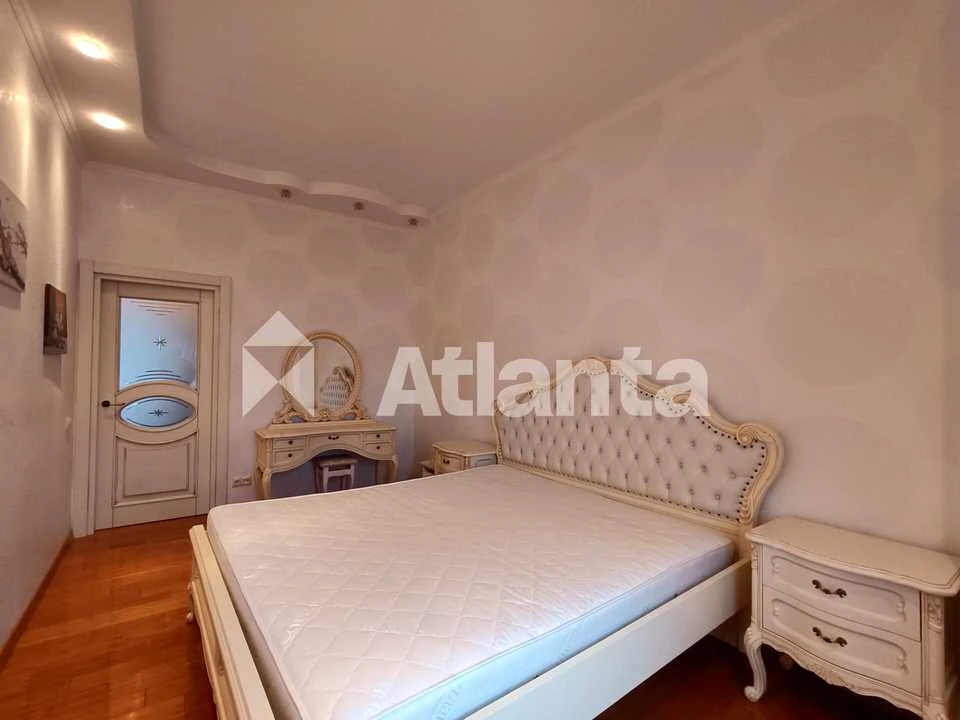 Apartment. Odessa, Bazarna st.