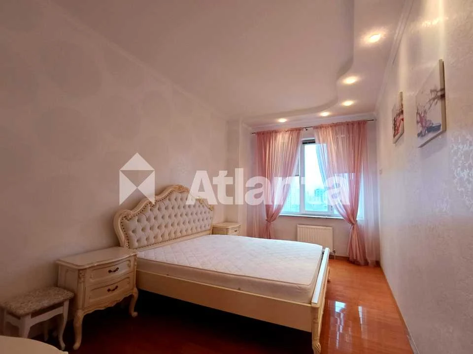 Apartment. Odessa, Bazarna st.