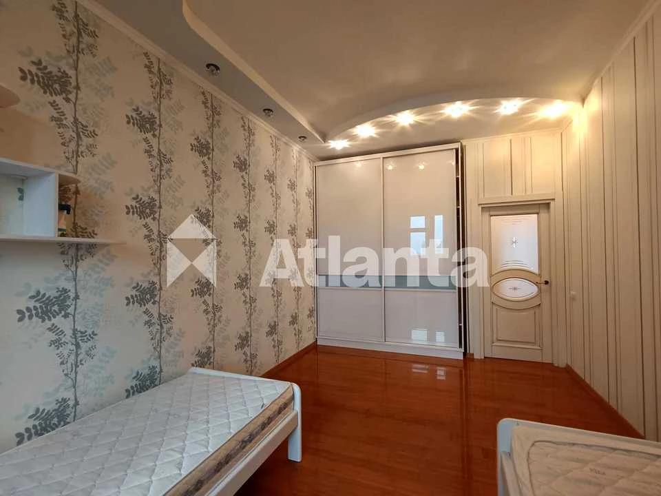 Apartment. Odessa, Bazarna st.