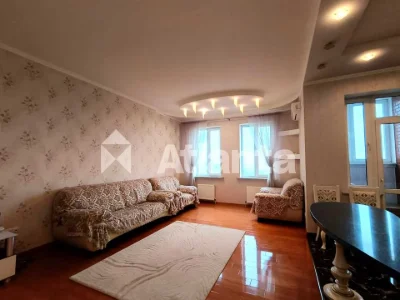 Apartment. Odessa, Bazarna st.