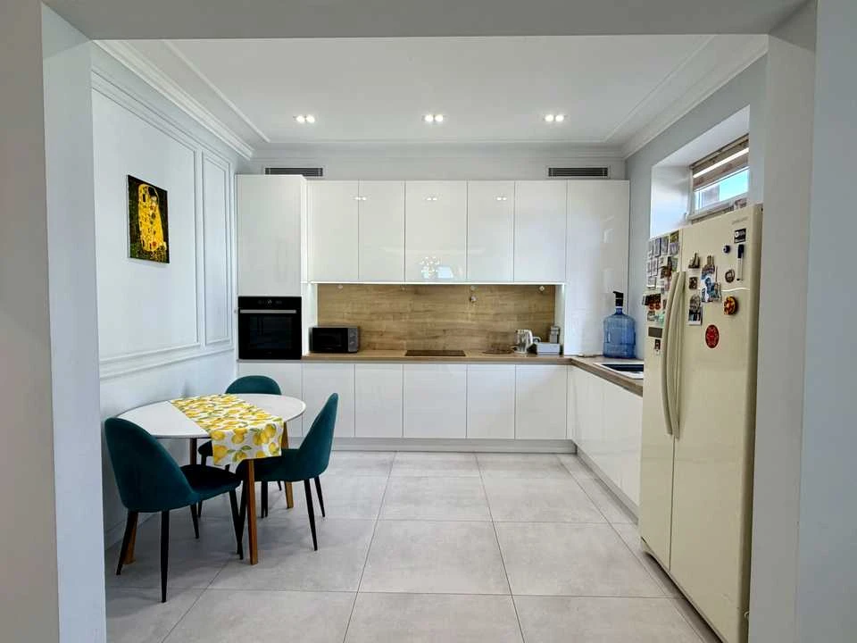 Apartment. Zaporizhzhia, Rozvagi Street