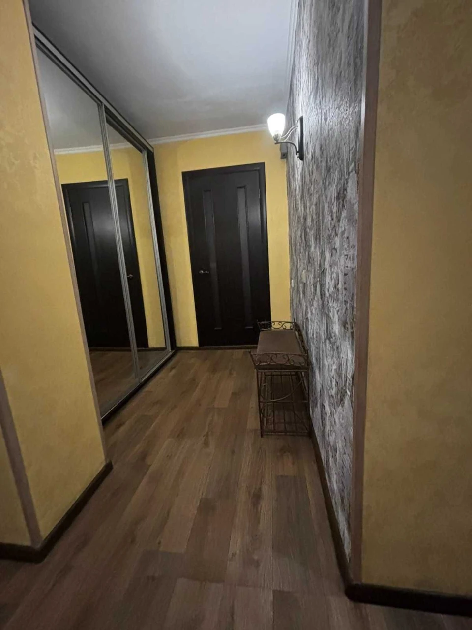 Продаётся квартира с гаражом