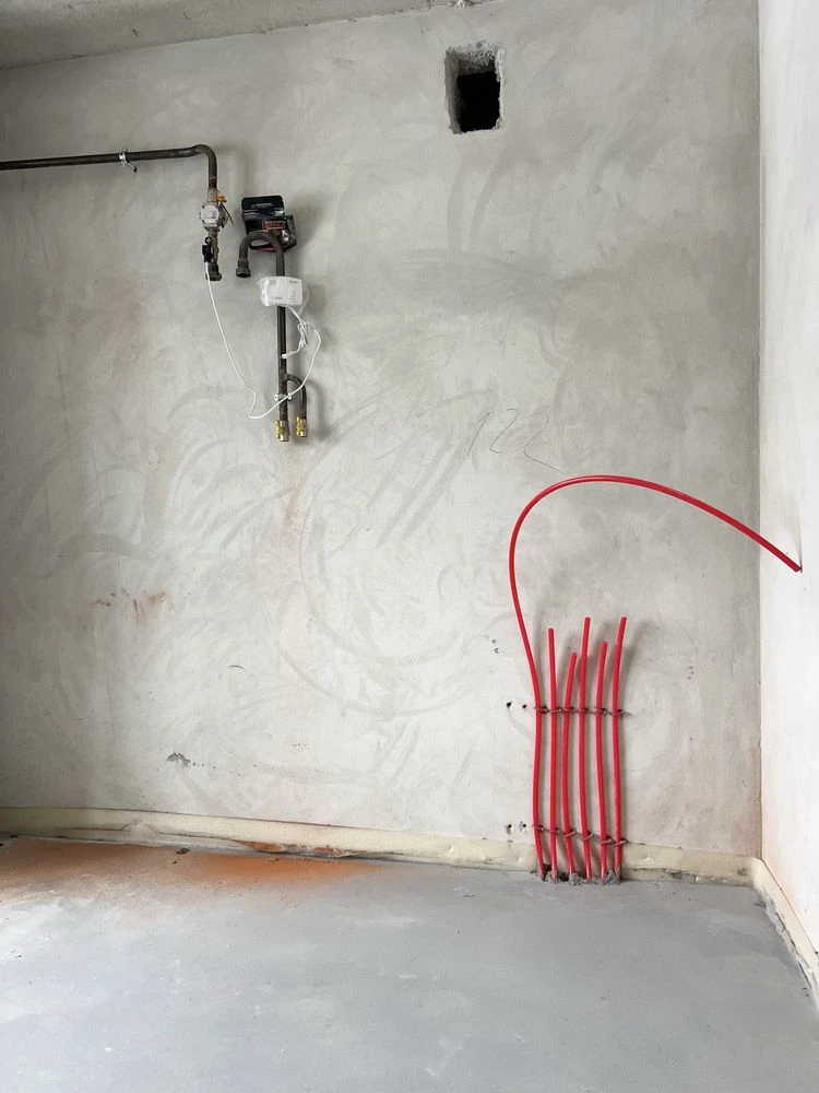 1 room + screed + heating + boiler in the Comfort City residential complex near the