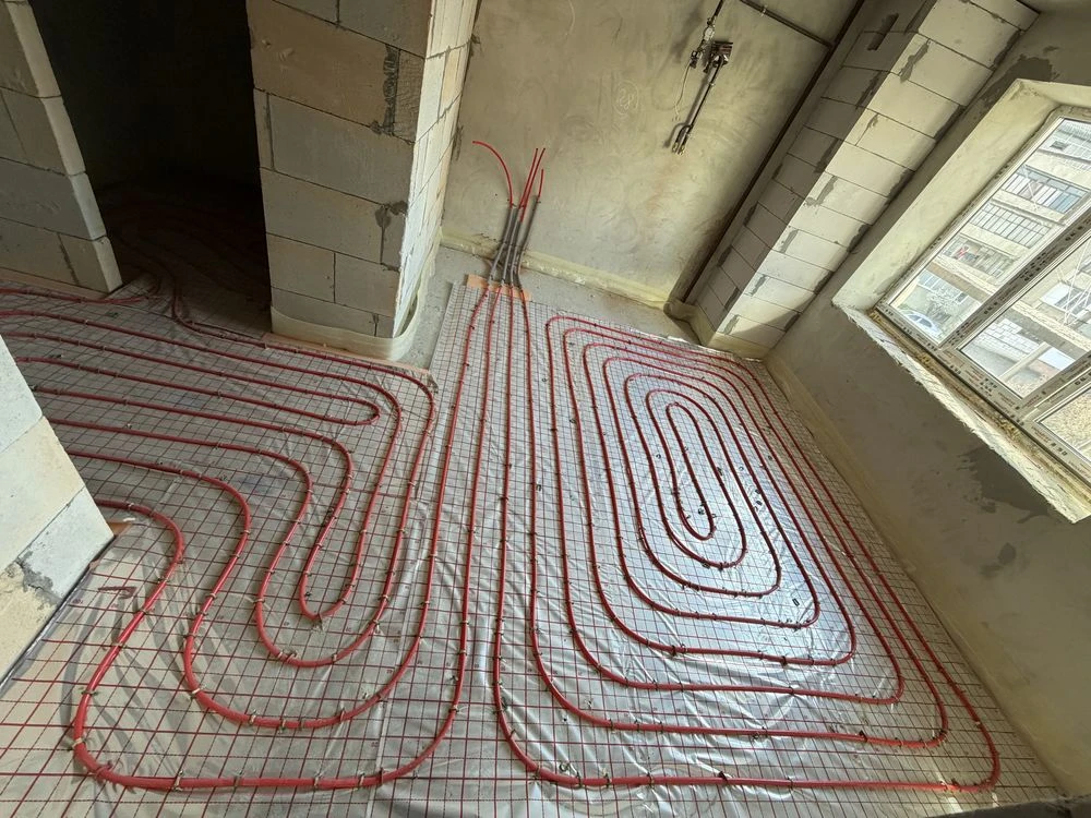 1 room + screed + heating + boiler in the Comfort City residential complex near the