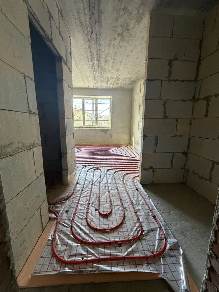 1 room + screed + heating + boiler in the Comfort City residential complex near the