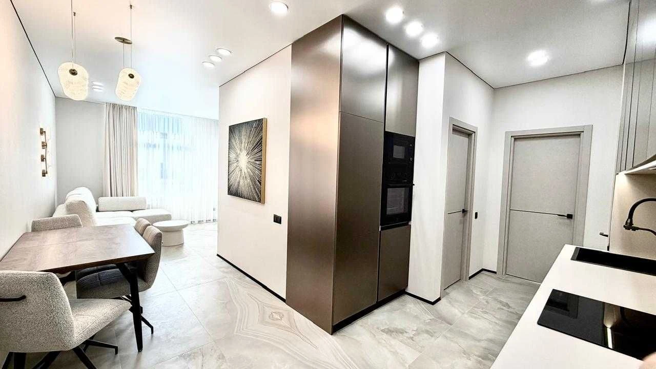 2-room apartment at 60 Pereliny on Krasnova
