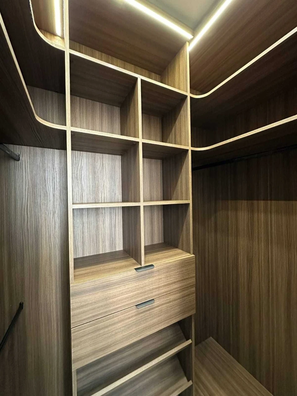 2-room apartment at 60 Pereliny on Krasnova
