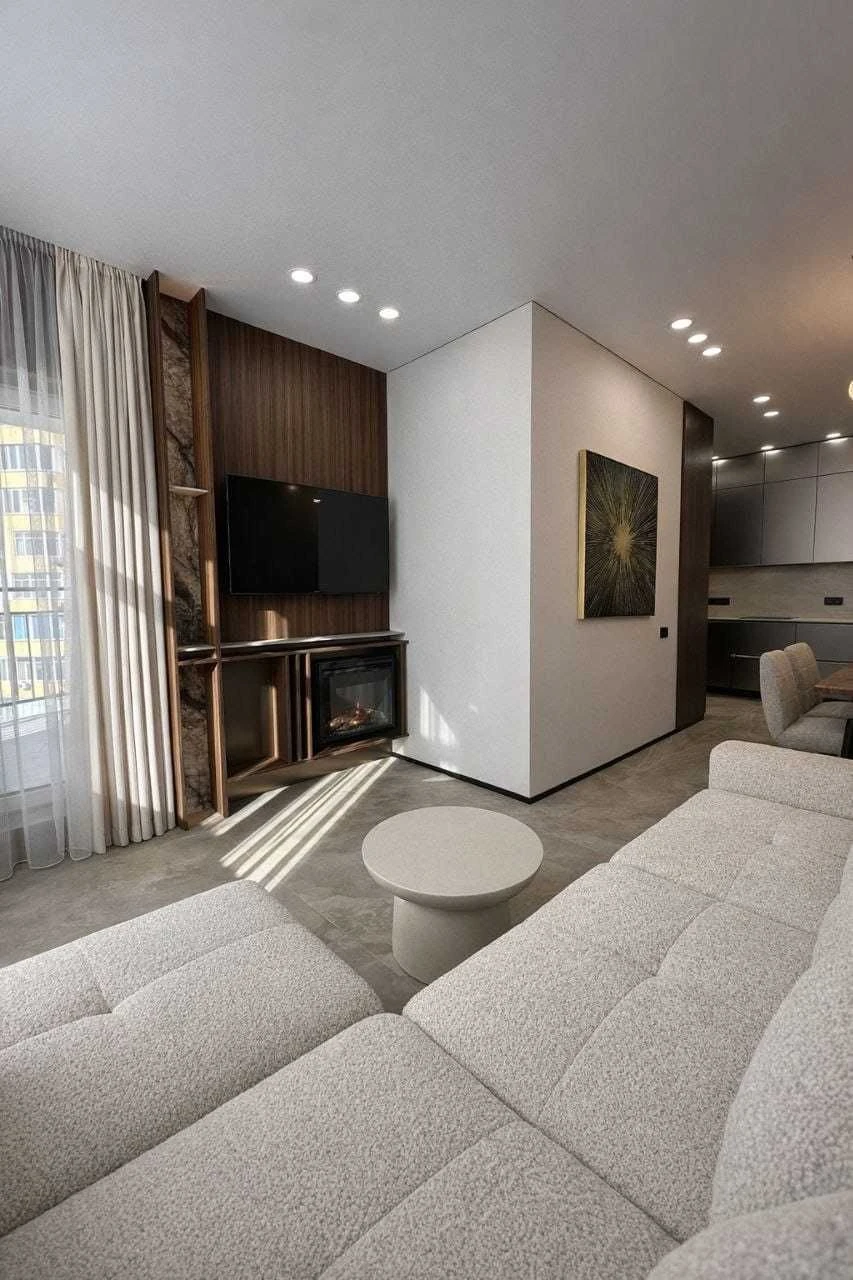 2-room apartment at 60 Pereliny on Krasnova