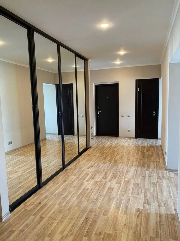 Продажа трехкомнатной квартиры 115 кв.м. на ул. Шевченко