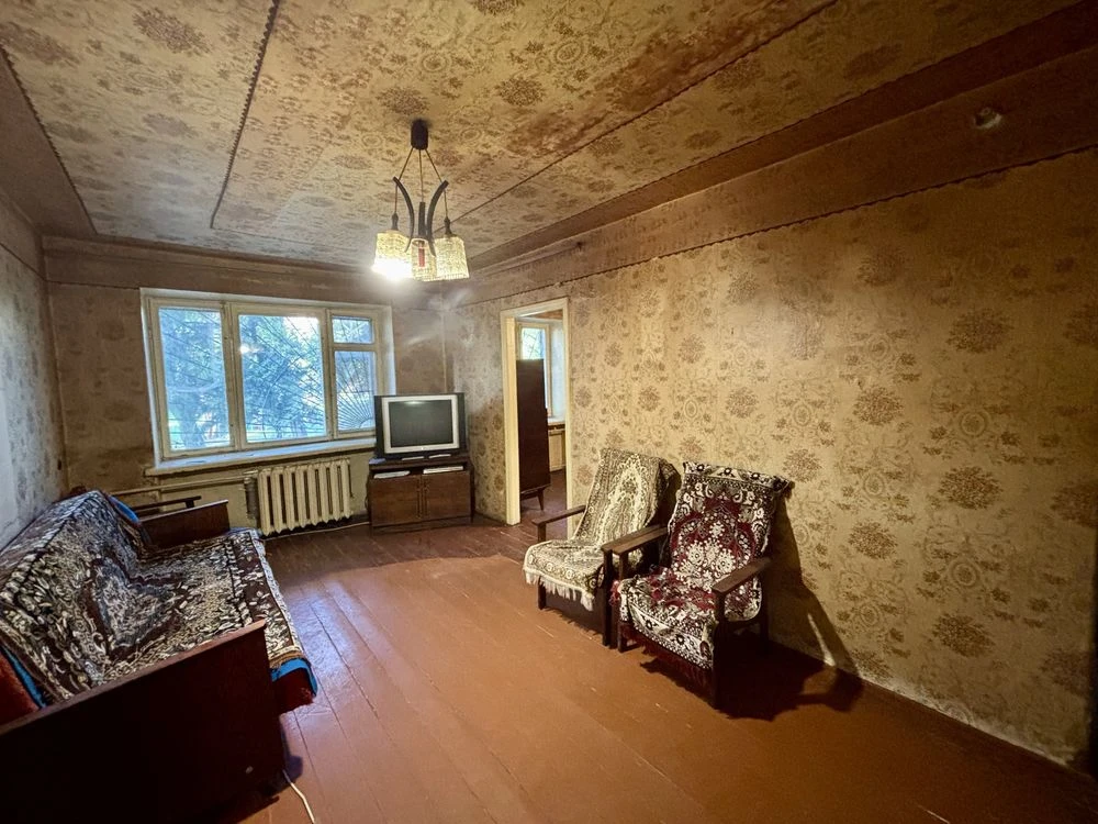 For Sale: 3-bedroom apartment in YUTZ