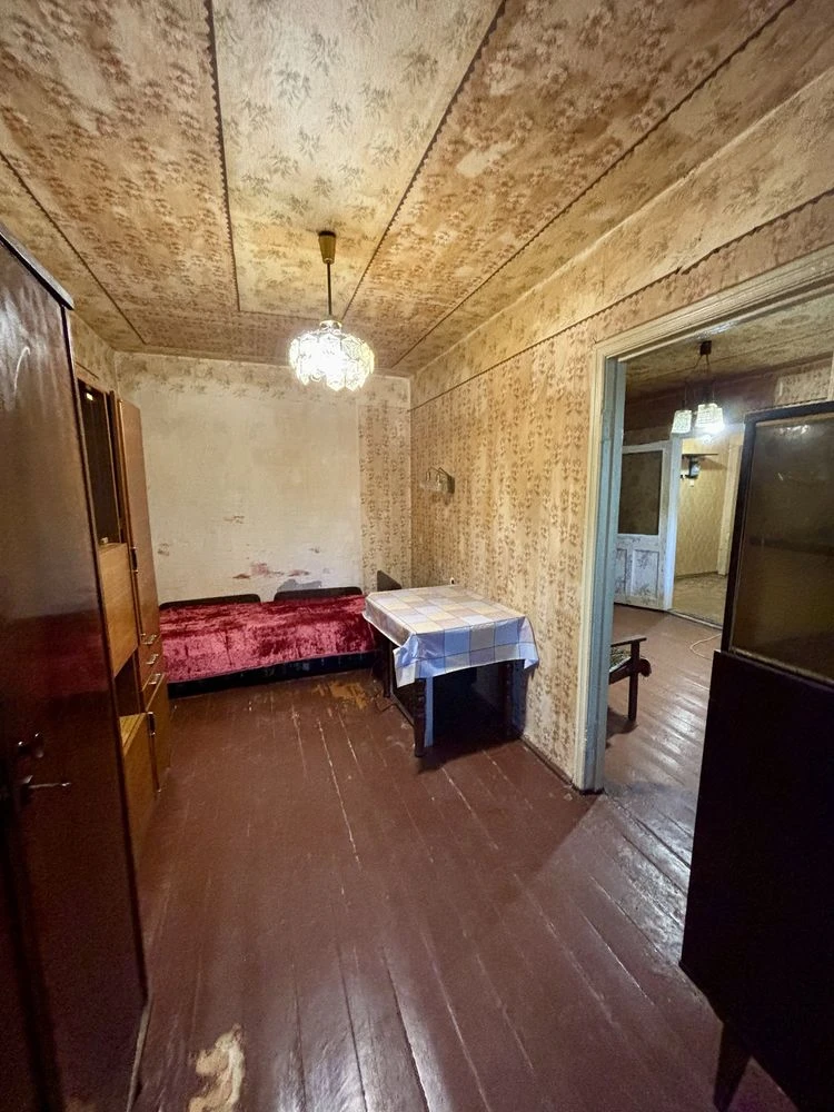 For Sale: 3-bedroom apartment in YUTZ